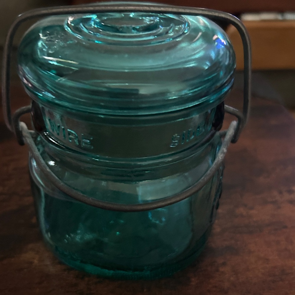 Vintage Ball 1/2 Pt. Blue Bicentennial with Wire Bail Lid.